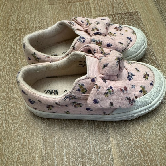 Zara Pink Toddler Runners Slip On Shoes 22 - Picture 2 of 4